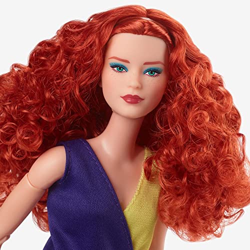 Barbie Signature Looks Pelirroja Muñeca articulada con Conjunto Color Block, Juguete de colección de Moda, Regalo +16 años (Mattel HJW80)